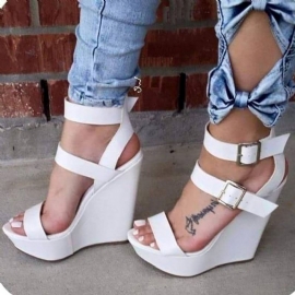 Chic White Wedge Σανδάλια Με Αγκράφες