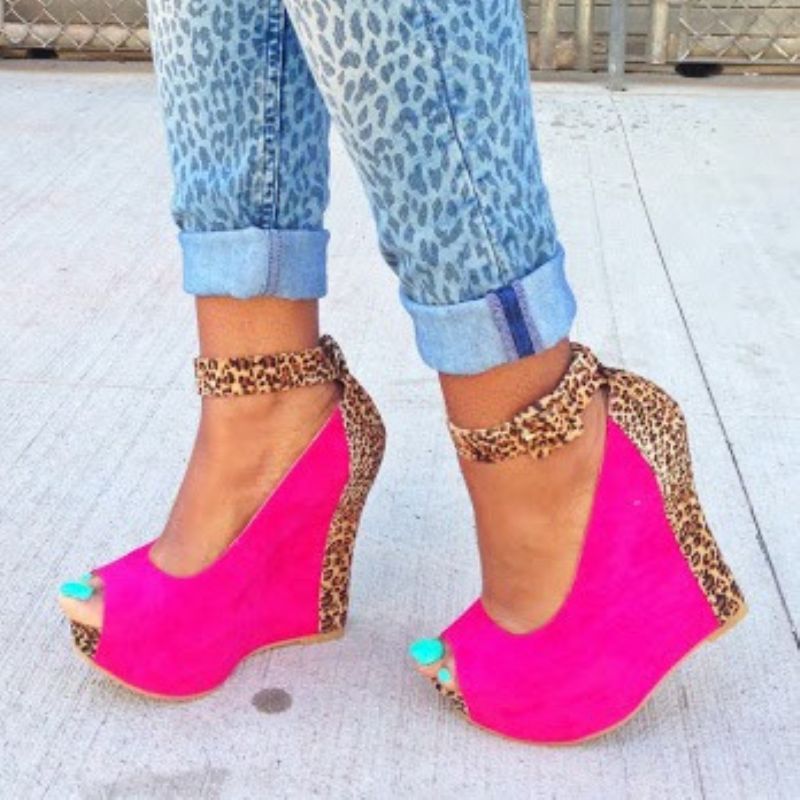 Glamourous Leopard Peep-Toe Wedge Σανδάλια