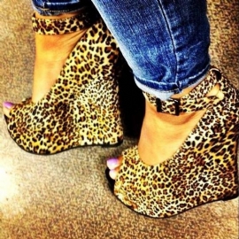 Σανδάλια Peep-Toe Wedge Με Leopard Print