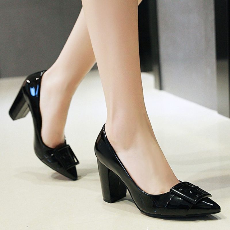 Γοητευτικές Λουστρίνι Point Toe Pumps