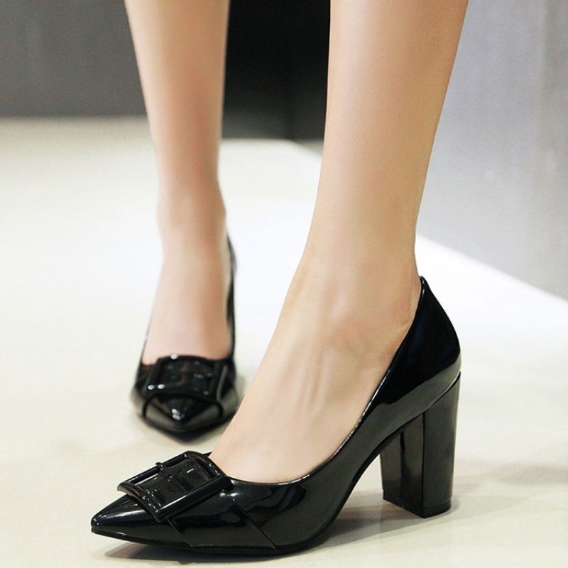 Γοητευτικές Λουστρίνι Point Toe Pumps