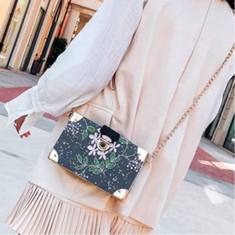 Κέντημα Floral Pu Flap Crossbody Τσάντες